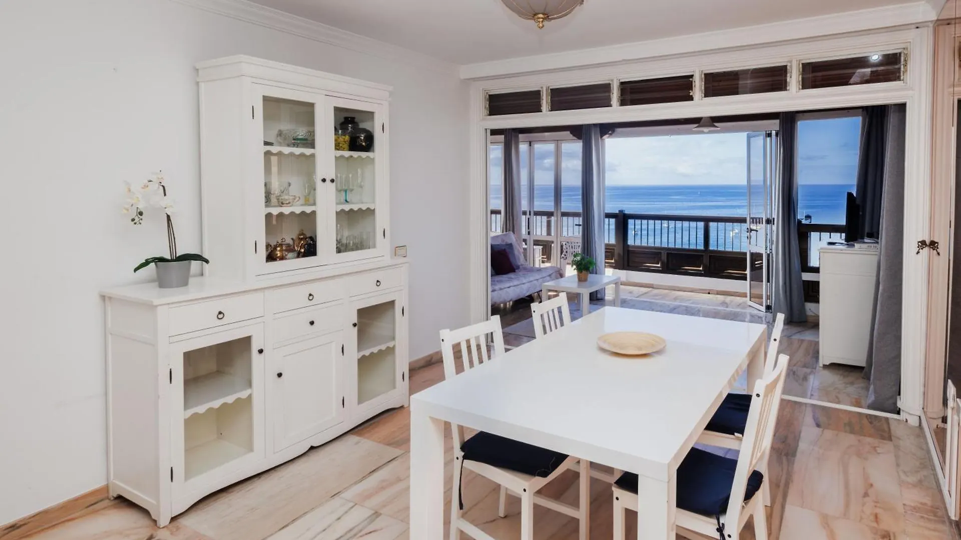Apartment In Los Cristianos- Morales 4A Arona  Spanien